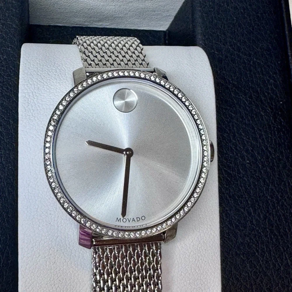 Movado Bold Women's Swiss Quartz Watch Crystal Bezel Silver Mesh Bracelet
